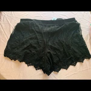 **torrid Embroidered Shorts - Mesh Black